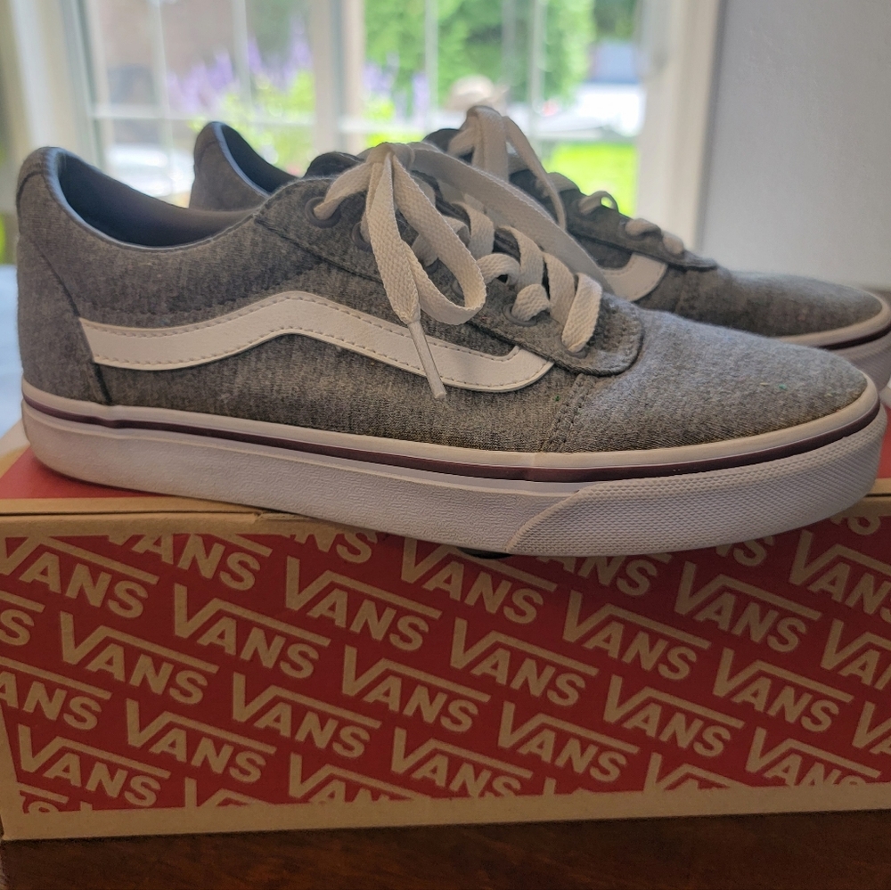 Vans Women's Gray Sneakers